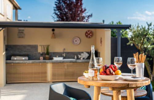 Villa des Oliviers Sublime villa avec piscine chauffée et privée et baby foot - Foto 37