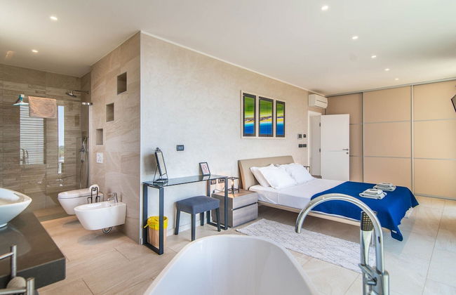 Luxury Villa With Pool and sea View - Foto 11