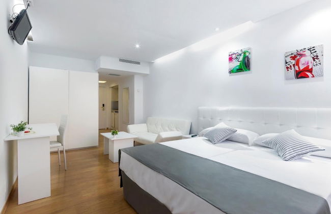 Boutique Urban Madrid Serrano - Photo 39