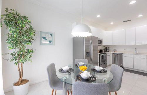 4br House w Perfect Location Pool and Much More - Foto 11