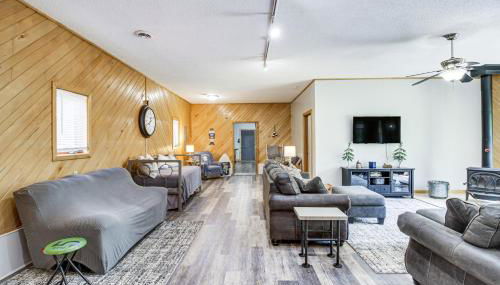 Quiet Lakefront Grand Rapids Cabin on 5 Acres - Foto 4