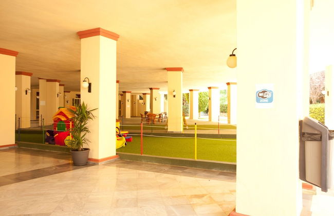 Studio in Marbella Steps From Sandy Beach - Photo 15