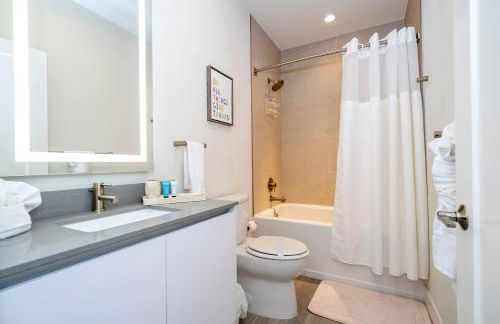 Comfortable home Near Disney & Private Pool 17414 - Foto 32