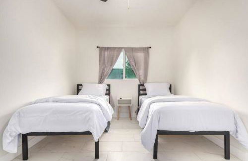 Your Downtown Home With California King Bed Unit A - Photo 16