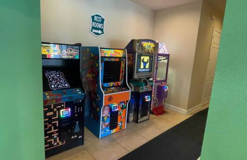 Beautiful Apartment Near Disney - Photo 40