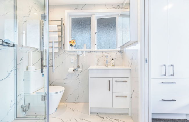 Ellerslie 3BR House | Fresh Reno | Zodiak Stays - Foto 17