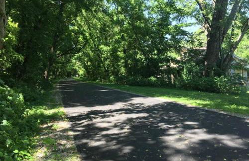 Updated 3bd Cottage on Bike Trail w/ River access! - Foto 36