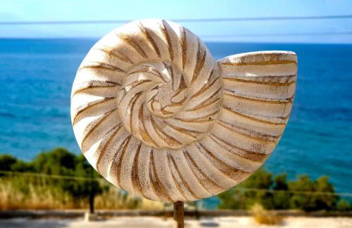 Derveni Seaside Apartments - Deluxe Sea View Penthouse Jacuzzi-BBQ & Groundfloor Garden View Apartment - Foto 29