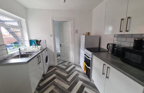 5 bed sleeps 6, 2 miles (7 mins) from city centre - Foto 7