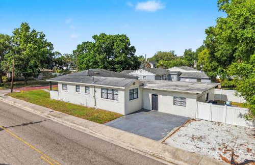 Newly Renovated | Minutes to Riverwalk & Beaches | Tampa Heights - Foto 20
