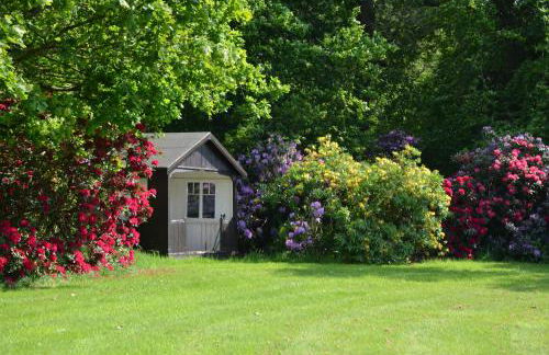 NEW - Beautiful, spacious Beechwood Lodge with lovely gardens - Photo 36