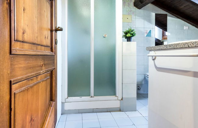 JOIVY Big Wooden Apartment for 6 near Milano Center - Photo 24