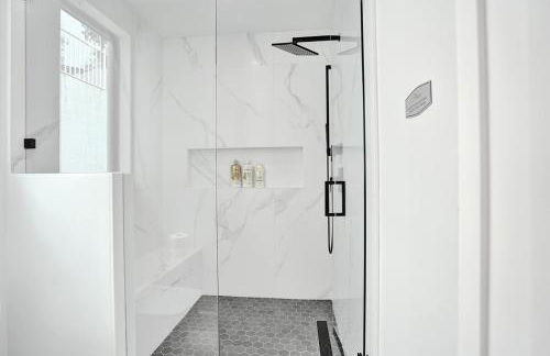 4BR w htd Pool Walk to Las Olas 5mins to Beach - Foto 45