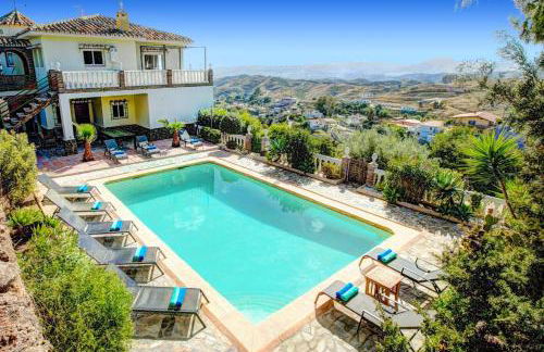 Villa Alqueria by Villa Plus - Photo 1