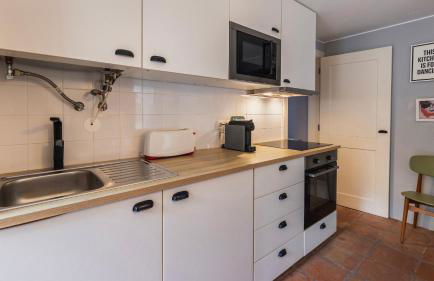 Artsy Sintra I by LovelyStay - Photo 24