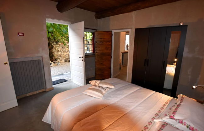 Ancient, Renovated Farmstead With Private, Equipped Garden - Photo 4