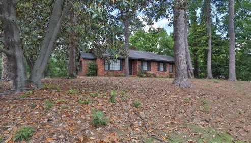 Group Getaway 6BR Near Fort Benning Huge Kitchen Private Yard - Foto 2