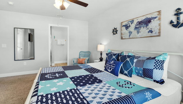 Modern 3-bedroom Townhouse Minutes From the Beach! - Foto 4, Habitación