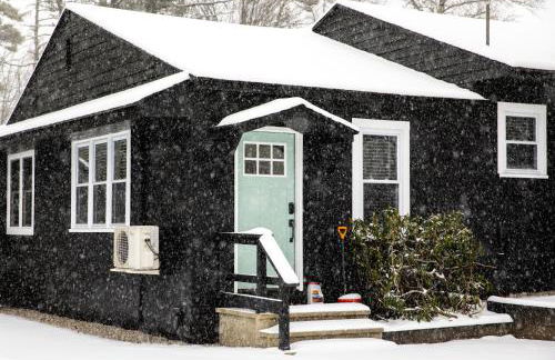 Centrally Located Cozy Modern Home in Bethel - Foto 2