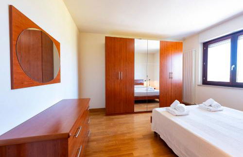 GuestHost - Bright Apartment with Terrace - Photo 8