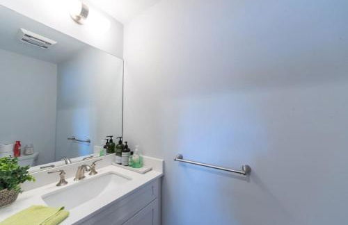 Ultra-Luxurious Home near Boston (Pet-Friendly) - Foto 28