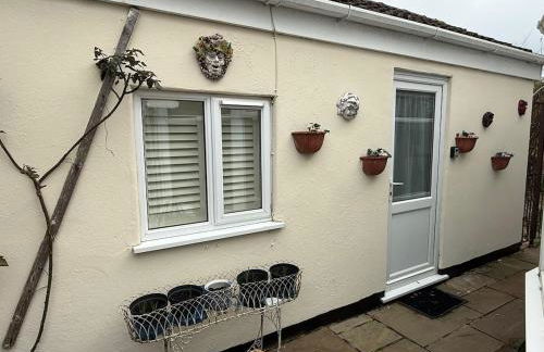 Coastal Escape - Photo 14