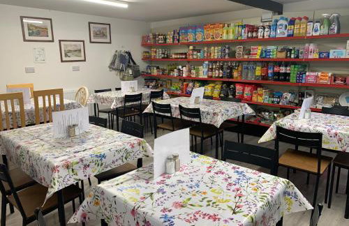 Honey Cottage Caravan Park - Foto 18