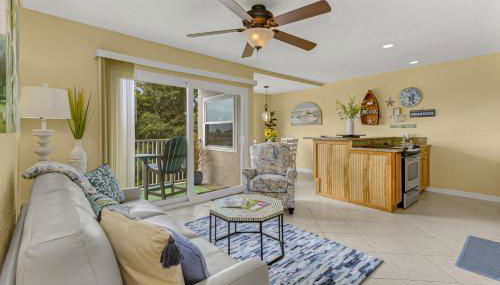 Haven Harbor Getaway - Photo 2