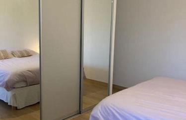 appart Porte de Paris av garage - Foto 7