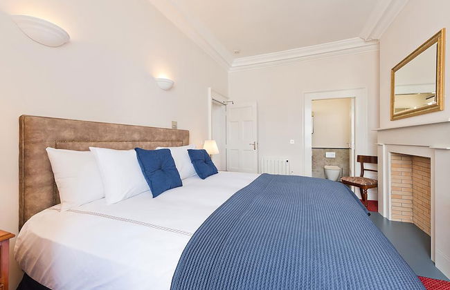 Henrietta Suites City Centre - Photo 4