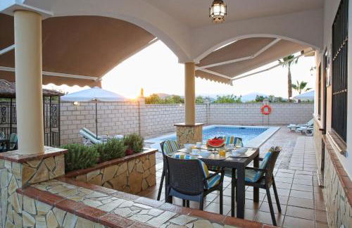 Casa Rural Típica Andaluza, WiFi,Piscina, Barbacoa, Aire Acondicionado, 5min Centros - Photo 8