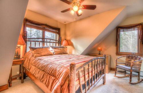 Most Luxury 7000 Sq ft Log Estate with Pool Hot Tub Sauna - Foto 34