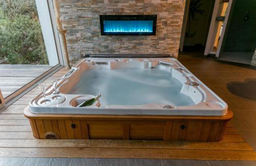 Charmante maison avec spa, sauna et jardin privatif - Photo 1