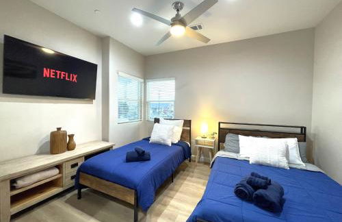 Amazing Value with High Comfort, 14 Guests for 4BR by Disneyland, Beaches, Rodeo 39 & More - Foto 10