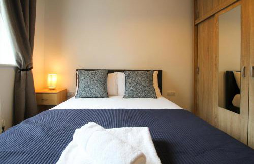 Modern 3-Bedroom Home in Quiet Cul-de-Sac w Parking by Rework Accommodation - Foto 31