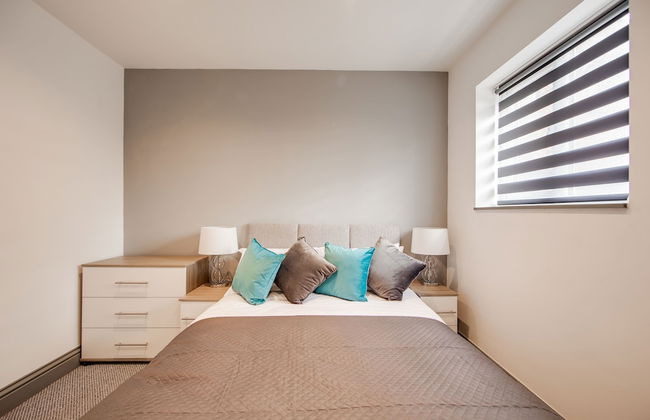 4 Bed - Sleeps 6 - Private Garden - Free Parking - Foto 4