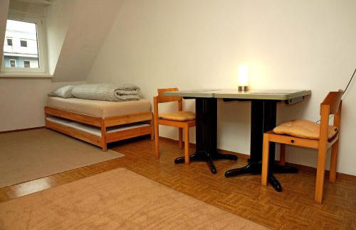 Ganze Wohnung in Karlsruhe, 2 Schlafzimmer, 3 Betten, Küche, Bad, Altbau, Stadtmitte - Foto 29