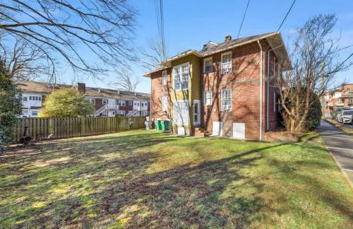 Retro 1BR in Elizabeth with Porch & Eclectic Design - Foto 20