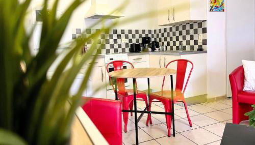 Studio Revy 4 - Confort et équipé - Centre ville - Foto 3, stove, heating, toaster