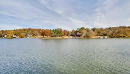 Home in Bella Vista with Deck and Lake Windsor Views! - Foto 3