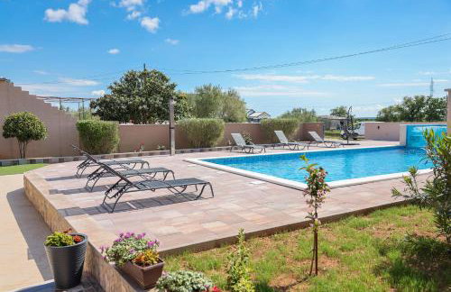 Villa Nada for 10 people with pool & integrated whirlpool - Foto 11