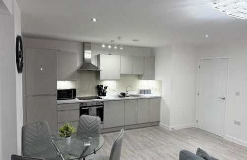 Serenity Waterfront 2 Bed Apartment - Foto 14