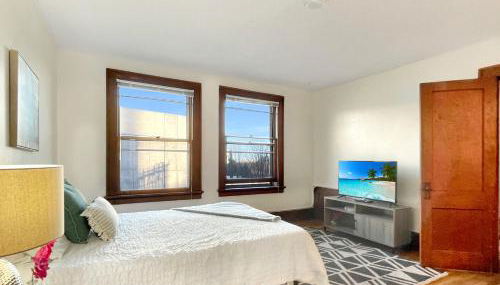 1 Bed Apt on Grand - Walk to 3 Breweries! - Foto 1