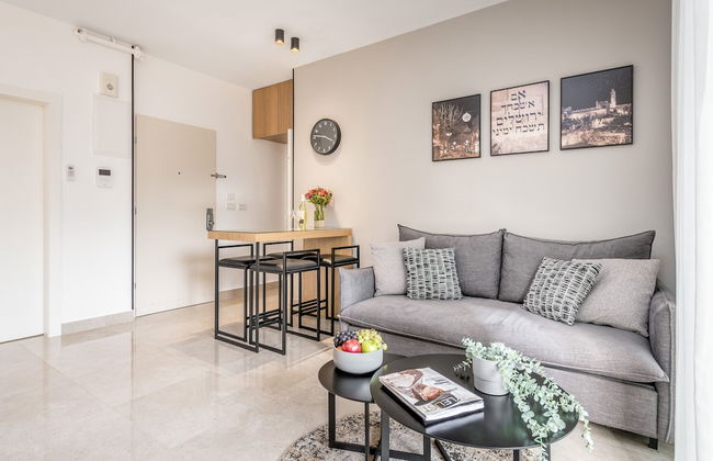 Charming One bedroom with balcony - Foto 6