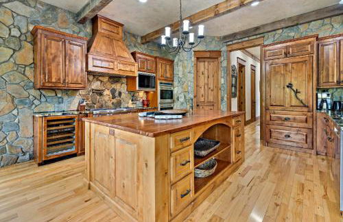 Lakefront Retreat Luxury Home with Private Dock - Photo 19