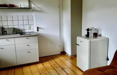 Westside Apartment - Photo 3