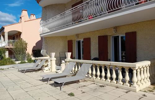 Bas de villa avec jardin piscine clim proche plages calanques - Foto 26