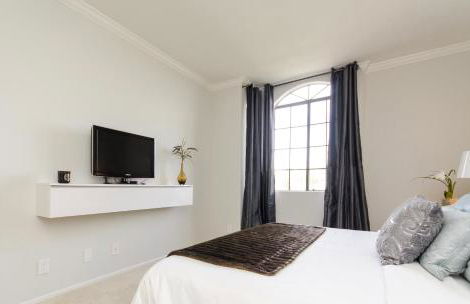 Designer Penthouse 2 Bedroom with Balcony Beverly Hills Adjacent - Foto 73