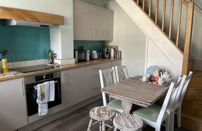 Artists' Cottages - Photo 37