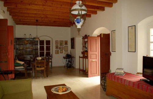 Sior Nikoletos - Photo 15